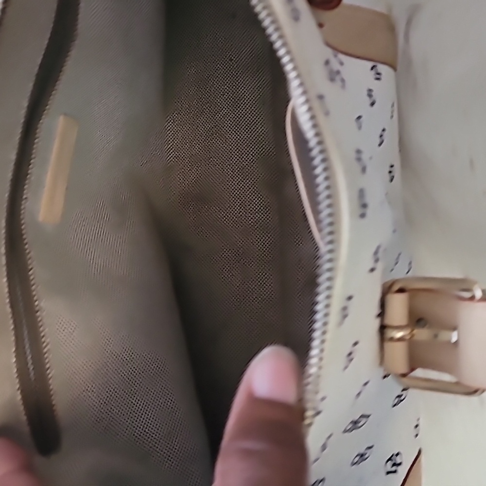 Dooney and bourke purse - Picture 2 of 7